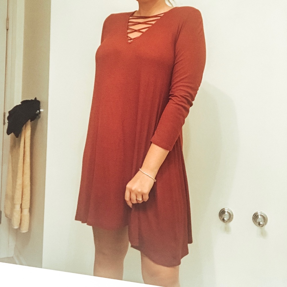 🌟$8 SALE🌟 Ribbed Maroon V-neck Swing Dress